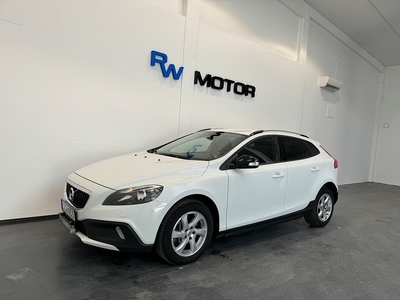 Volvo V40 Cross Country D2 120hk VOC D-värmare PDC BT