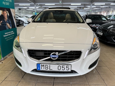 Volvo V60 T4F (179hk)*Summum*800kr/mån.Tackluck*Nybesk*