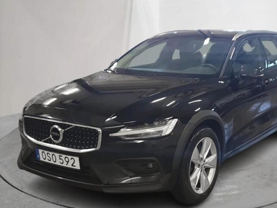 Volvo V60B4 Cross Country AWD Mildhybrid, Diesel 2021, Kombi