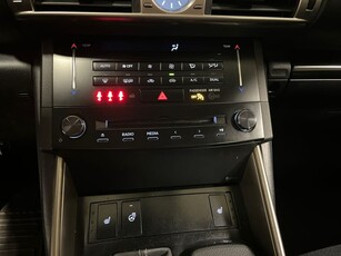 Lexus IS 300h