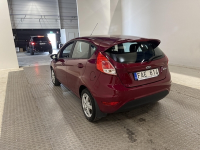 Ford Fiesta 1.25 82hk Nyservad Välservad Ny kamrem Lågmil