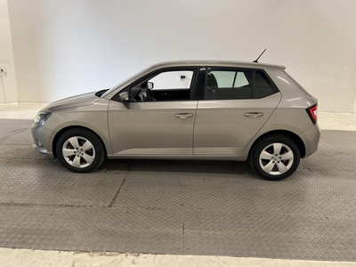 Škoda Fabia 1.2 110hk M-värm Keyless P-sensor Lågmil 1 Bruk