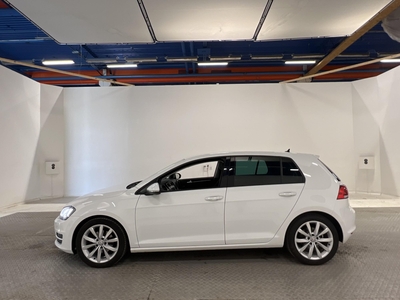 Volkswagen Golf 1.4 TSI 140hk PDC LED Navi Kupévärmare