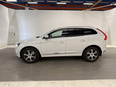 Volvo XC60 D5 215hk AWD Summum D-Värm Pano VOC B-Kamera Navi