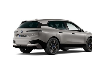 BMW iX xDrive50 Comfort Sportpaket Innovation 22