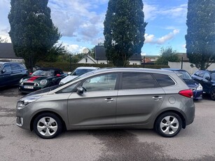 Kia Carens 1.7 CRDi GLS 5 sits