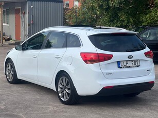 Kia Cee´d SW 1.6 CRDi 128hk Panorama Bluetooth Nyservad