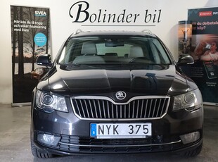 Skoda Superb Kombi 3.6 FSI V6 4x4 Busines PANO FJÄRR-V NYBES