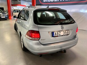 Volkswagen Golf 1.6 TDI 1 ägare Drag PDC Navi Ny besiktad