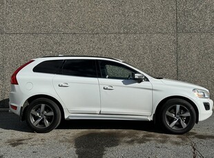 Volvo XC60 D5 AWD Geartronic Momentum, R-Design FULL UTRUST.