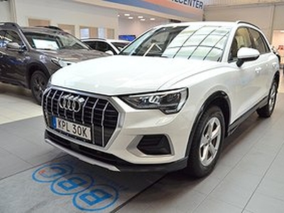 Audi Q3 35 TFSI Automat / Cockpit / Sv-Såld / 3478 mil