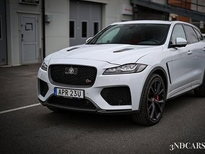 Jaguar F-Pace SVR AWD PERFORMANCE STOLAR MM, MOMS! EU6 PANORAMA