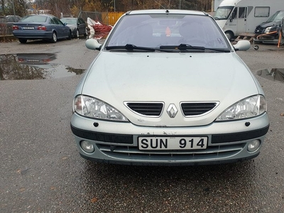 Renault MeganeMégane 1.6 Privilege Euro 4 2002, Halvkombi