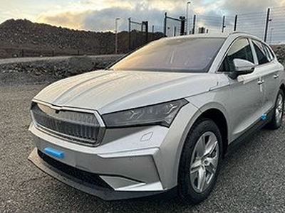 Skoda Enyaq 80X 265HK DRAG/ADVANCED/GLASTAK/LÄDER/ LAGERBIL!