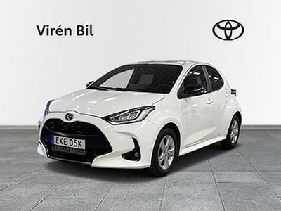 Toyota Yaris Hybrid 1.5 Style Vinterhjul + Motovärmare