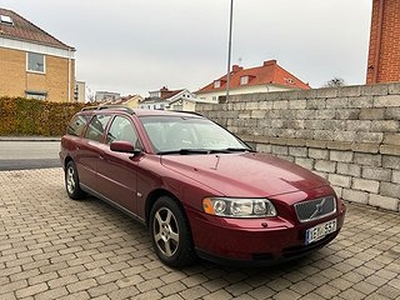 Volvo V70 2.4 Business Euro 4,Dragkrok, Nybesiktigad