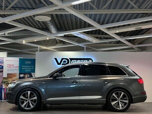 Audi Q7 3.0 TDI S Line Cockpit Pano Bose Värmare Drag 7-sits