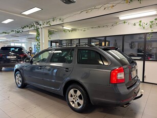 Skoda Octavia Kombi 1.6 TDI Elegance/Drag/Värmare/Nybesiktad