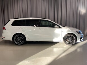 Volkswagen Golf Sportscombi 150hk R-Line Panorama Pvärm Navi