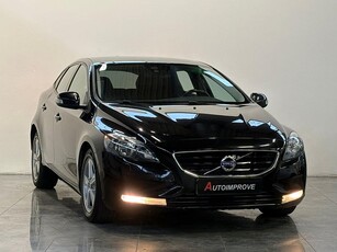 Volvo V40 D2 115HK POWERSHIFT AUTO KINETIC NYBESS D-VÄRME