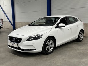 Volvo V40 T3 150 HK / Momentum / Värmare /