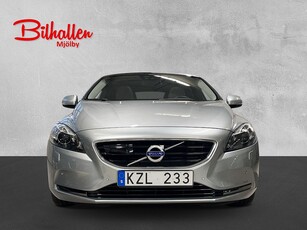 Volvo V40 T4 180 HK Summum Manuell, OBS! Lågmilad!