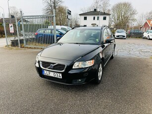 Volvo V50 1.8 125HK MOMENTUM / EN ÄGARE