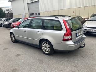 Volvo V50 T5 220hk Auto Summum Skinn Elstol Drag K-Rem bytt