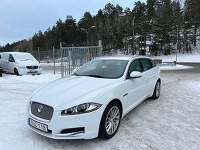 Jaguar XF Sportbrake 2.2 TDi4 200hk AUT Nyservad Toppskick