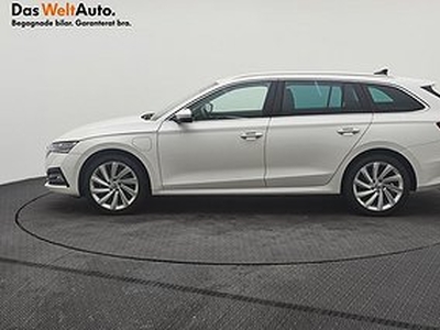 Skoda Octavia Kombi iV IV Style 1.4 TSI 204Hk DSG /Dcc /Värmare