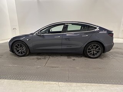 Tesla Model 3 Long Range AWD 440hk Svensksåld Moms Leasbar