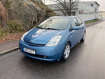 Toyota Prius 1.5 VVT-i + 3CM CVT Euro 4