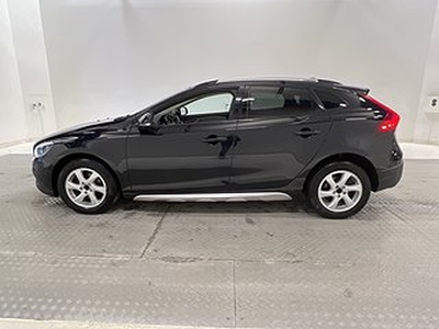 Volvo V40 Cross Country D2 Summum 115hk B-Kam D-Värm Pano