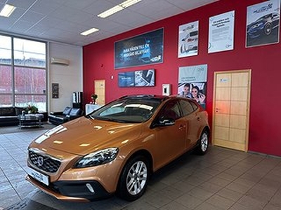 Volvo V40 Cross Country T4 AWD Panorama Navi Drag 1166kr/Mån