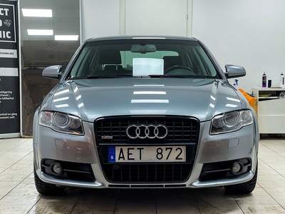 Audi A4 2.0 TS Quattro 220hk S-Line|Black Optic|Låga Mil