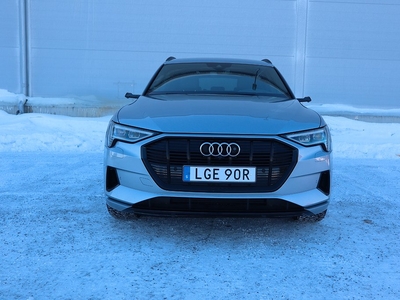 Audi E-Tron 55 Quattro S-Line 408hk Leasbar Utrustning