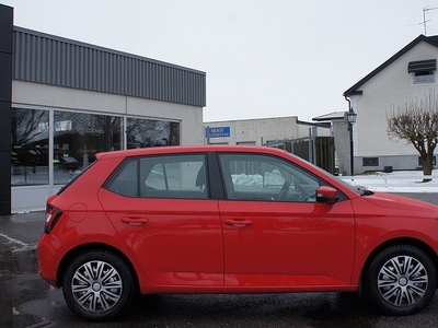 Skoda Fabia 1.2 TSI 90hk PDC AC BLÅTAND