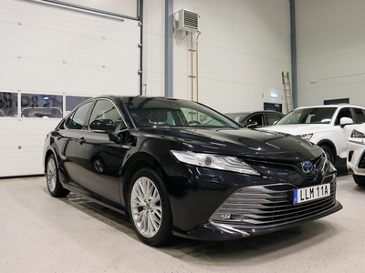 Toyota Camry Hybrid CVT Navi B-Kamera Keyless P-Sensor 218hk