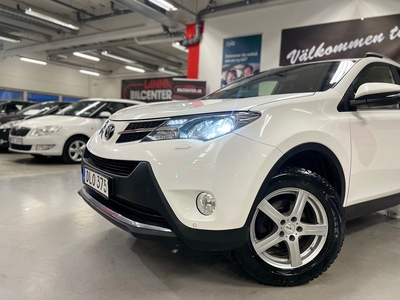 Toyota RAV4 2.0 4WD Aut Drag Navi Kamera PDC Värmare SoV