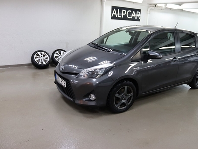 Toyota Yaris HSD STYLE 101HK 12200 MIL NYBESIKTAD S & V-HJUL