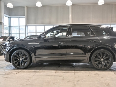 Volkswagen Touareg V6 TDI 4M 286hk R-Line Black Line Se Spec