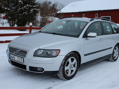 Volvo V50 2.4 Kinetic Euro 4*automat*nybesik*finans*gårbra