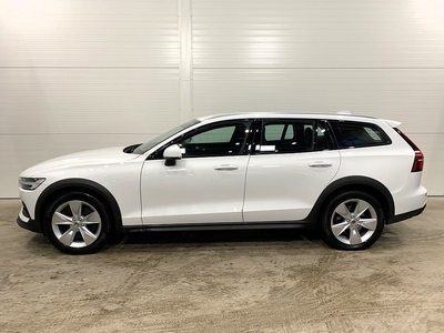 Volvo V60 Cross Country D4 AWD Momentum Adv VOC D-Värme Drag 190hk 2020