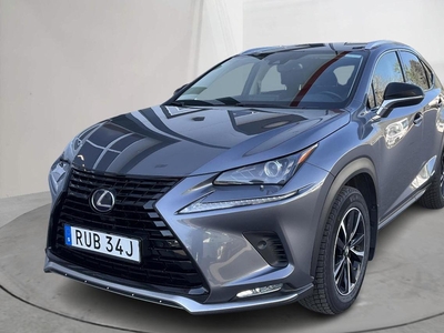 Lexus NX 300h AWD (197hk)