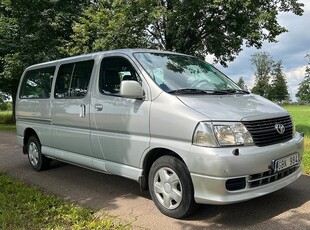 Toyota HiaceMinibuss 2.5 8 sits, Svensksåld, Lågmil. Drag 2007, Minibuss