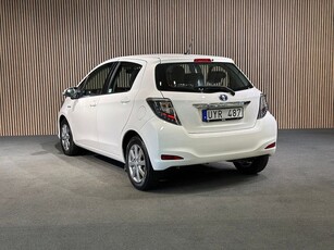 Toyota Yaris Hybrid | låga mil | Finans fr 1481:-/mån