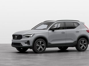 Volvo XC40B4 FWD Bensin Plus Dark 2025, SUV