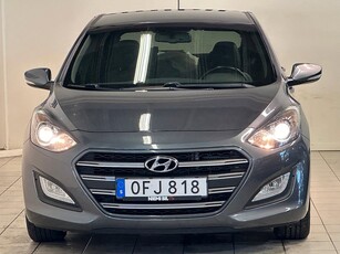 Hyundai i30 5-dörrar 1.6 CRDi Premium Farthållare Psens SoV