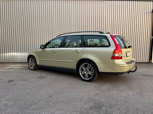 Volvo V50 D5 Summum - NYSERVAD - BESIKTAD