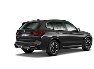 BMW iX3 M Bilar Kampanj Race / Charged / 0,95% RÄNTA